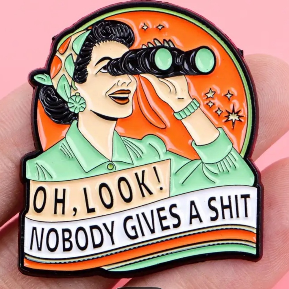 Retro Style Enamel Pin with Humorous Design - Picture 4 of 5